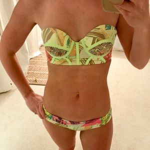 Like new excellent condition Maaji bikini top